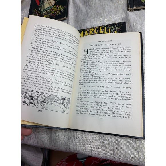 Vintage raggedy and hard back books 7 set - Picture 8 of 10